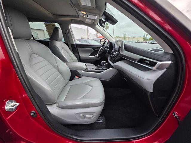 used 2021 Toyota Highlander car, priced at $34,295