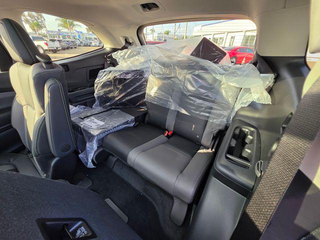new 2025 Subaru Ascent car, priced at $44,251