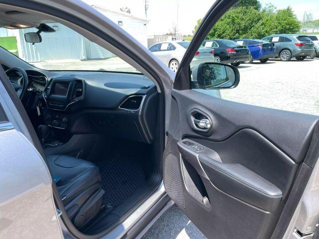 used 2019 Jeep Cherokee car, priced at $10,900