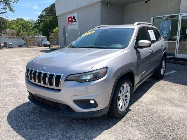 used 2019 Jeep Cherokee car, priced at $10,900