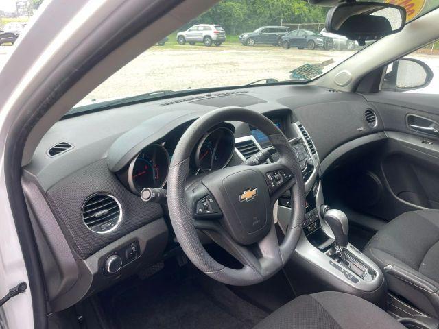 used 2015 Chevrolet Cruze car, priced at $5,600