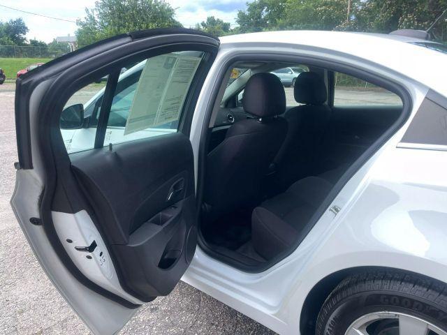 used 2015 Chevrolet Cruze car, priced at $5,600
