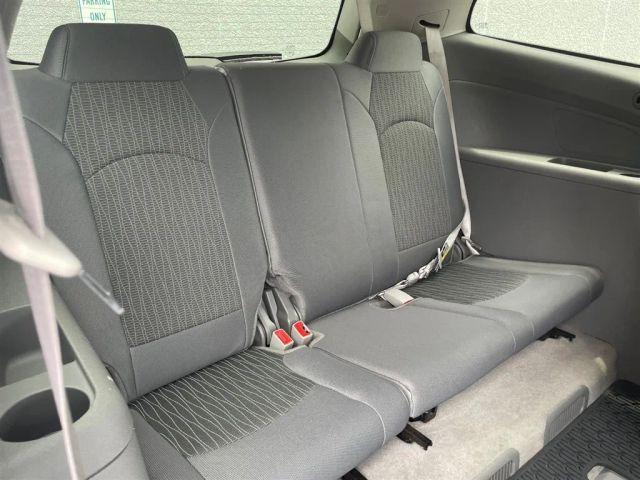 used 2015 Chevrolet Traverse car, priced at $10,900