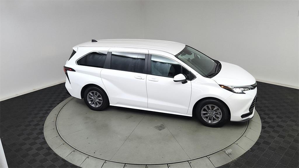 used 2023 Toyota Sienna car, priced at $42,990