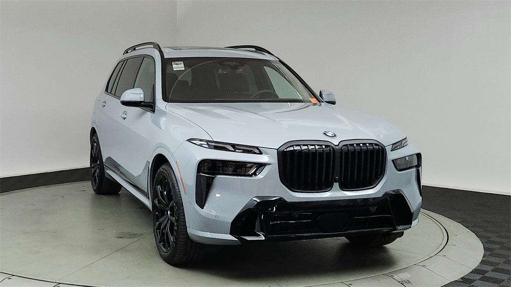 new 2025 BMW X7 car, priced at $99,225