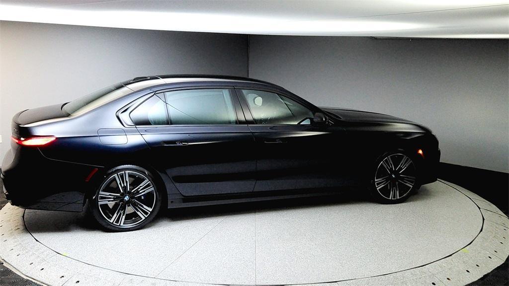 new 2025 BMW 760 car, priced at $142,075
