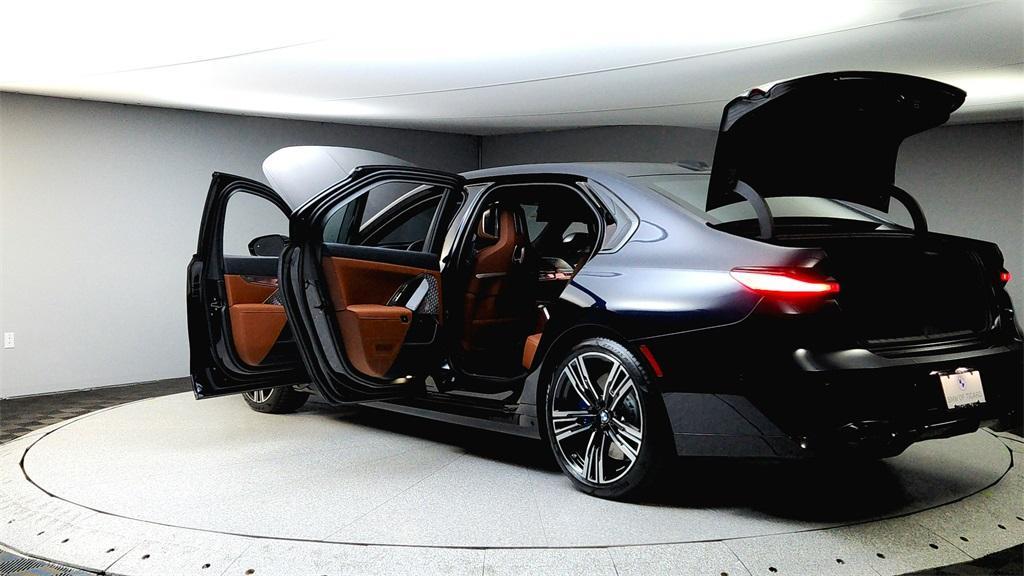 new 2025 BMW 760 car, priced at $142,075