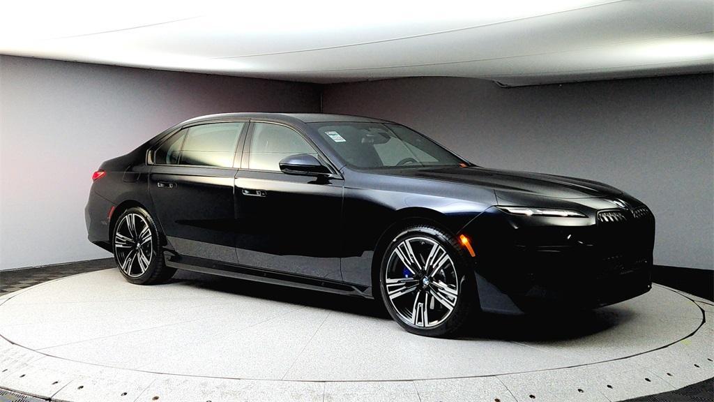 new 2025 BMW 760 car, priced at $142,075