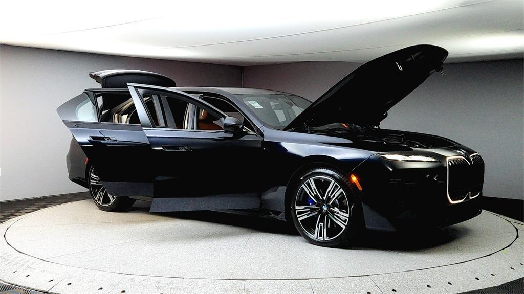 new 2025 BMW 760 car, priced at $142,075