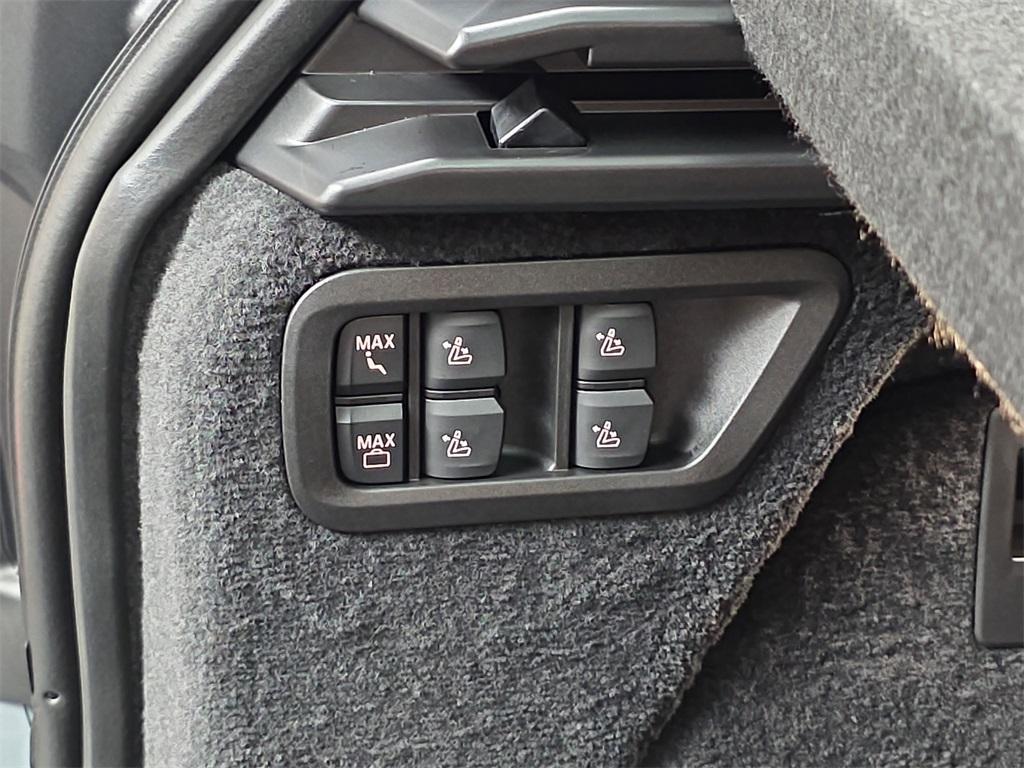 new 2026 BMW X7 car, priced at $98,475