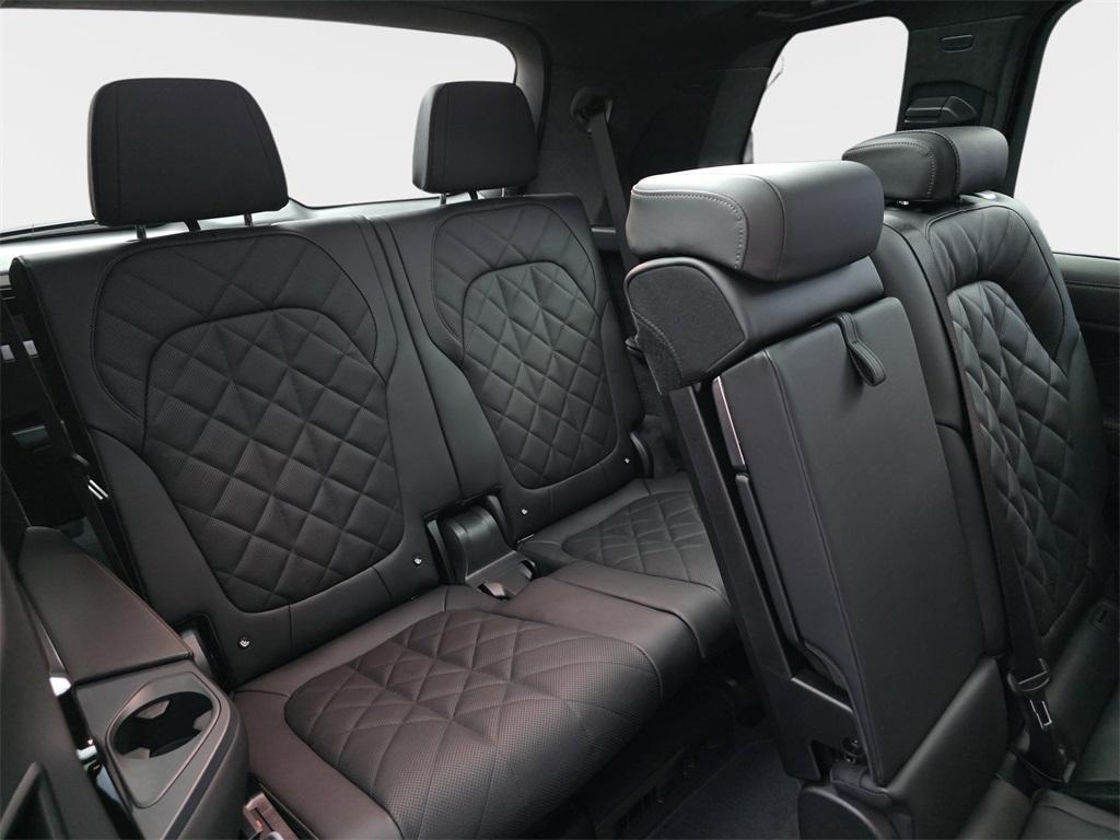 new 2026 BMW X7 car, priced at $98,475