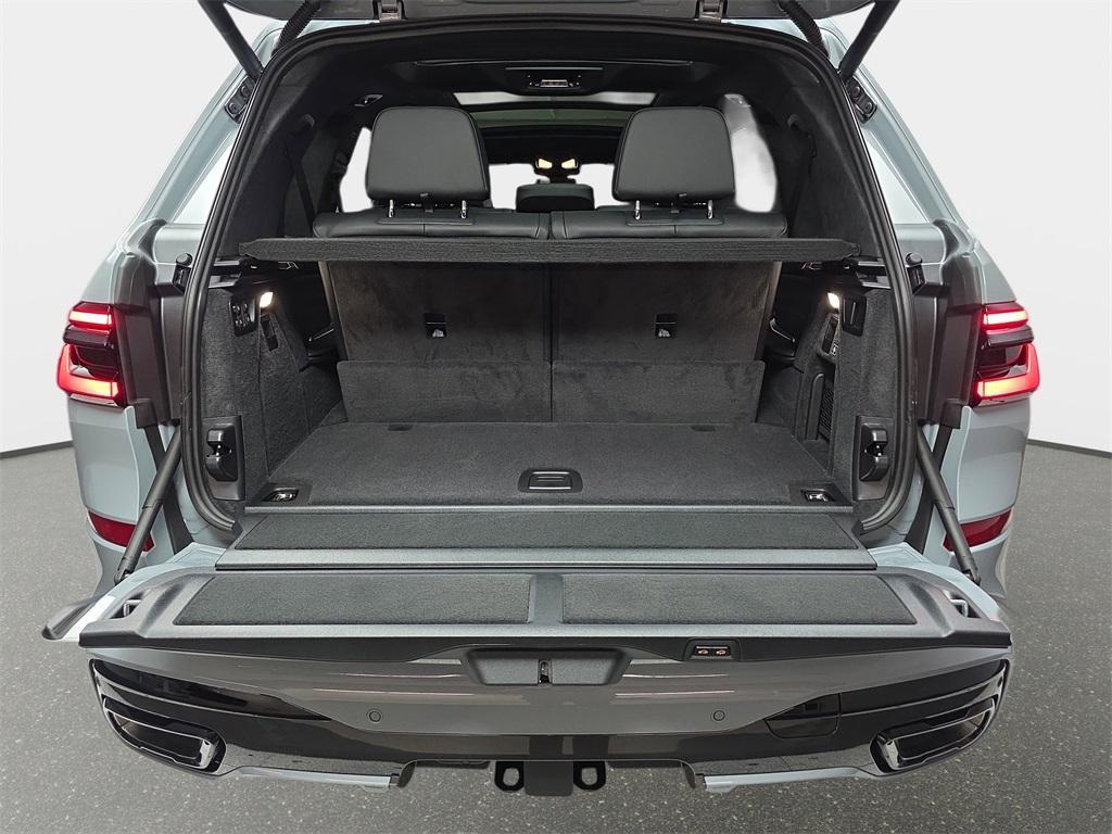 new 2026 BMW X7 car, priced at $98,475