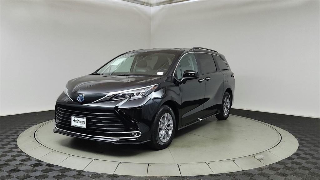 used 2024 Toyota Sienna car, priced at $46,385