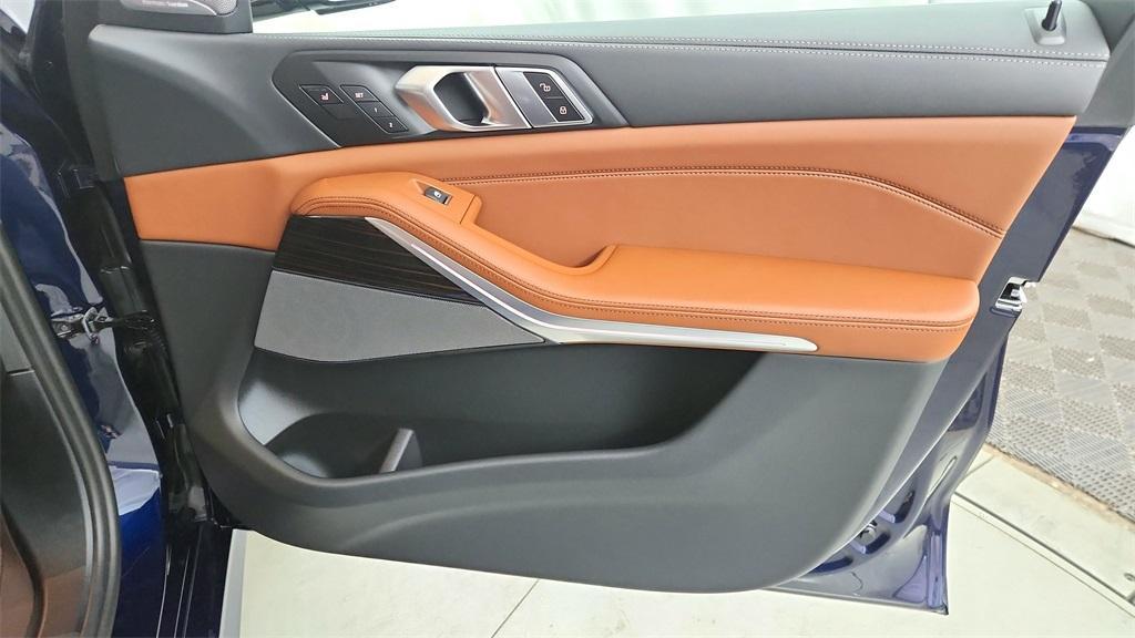 new 2026 BMW X7 car, priced at $126,490