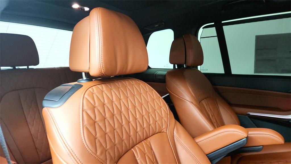 new 2026 BMW X7 car, priced at $126,490