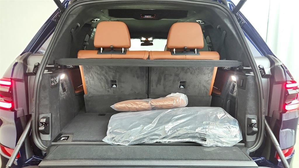new 2026 BMW X7 car, priced at $126,490