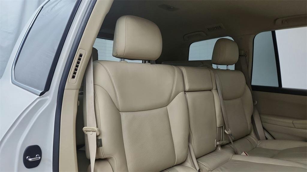 used 2014 Lexus LX 570 car, priced at $34,840