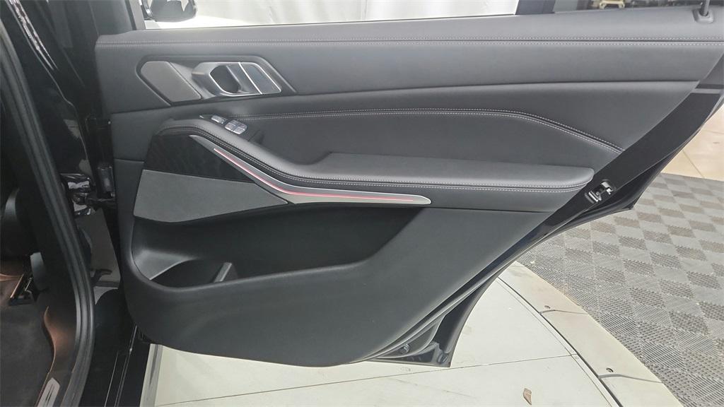 used 2022 BMW X7 car, priced at $87,960