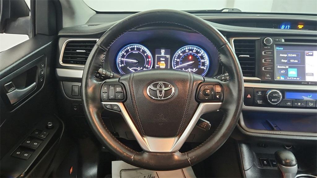 used 2014 Toyota Highlander car, priced at $14,944