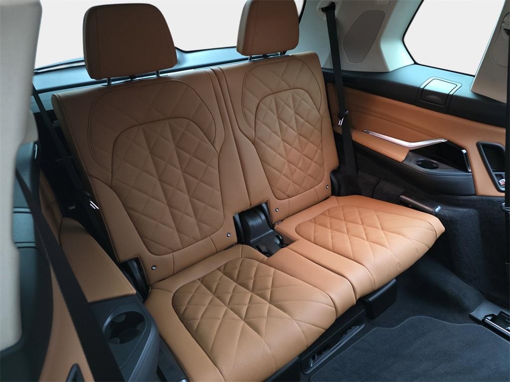 new 2026 BMW X7 car, priced at $94,425