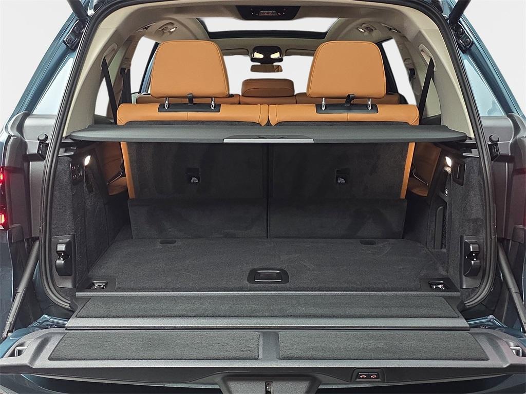 new 2026 BMW X7 car, priced at $94,425