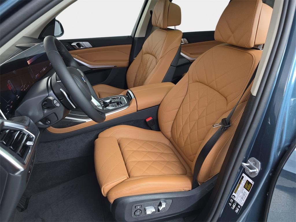 new 2026 BMW X7 car, priced at $94,425