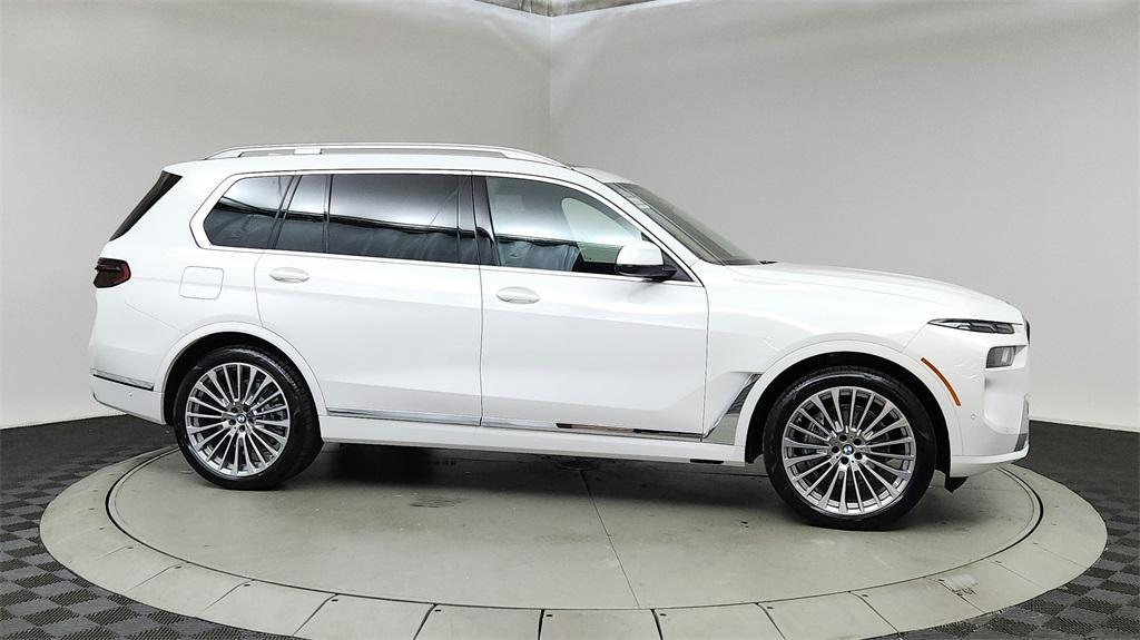 new 2025 BMW X7 car, priced at $95,635