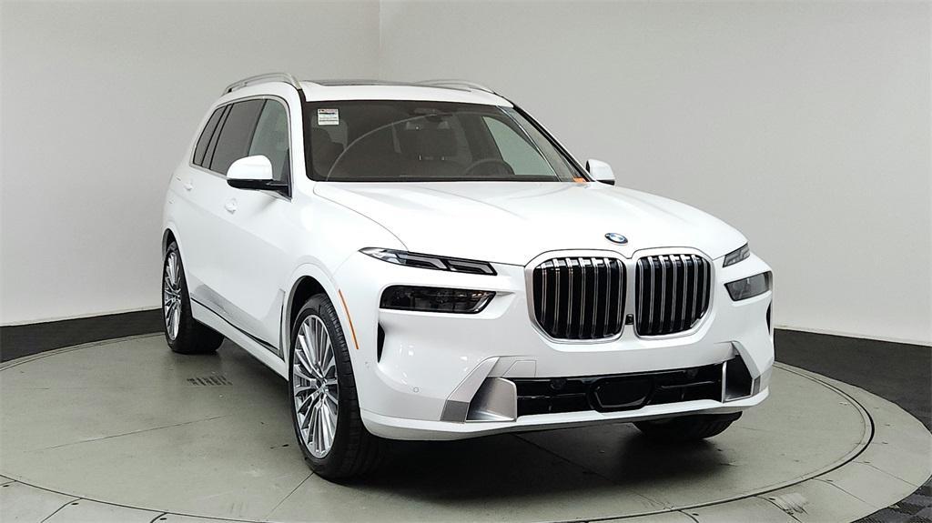 new 2025 BMW X7 car, priced at $95,635