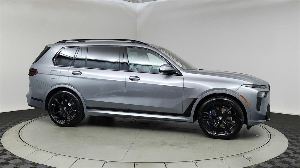 new 2025 BMW X7 car, priced at $99,550