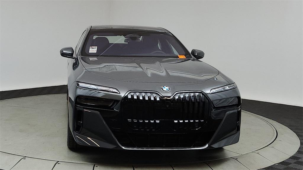 new 2024 BMW 760 car, priced at $140,025