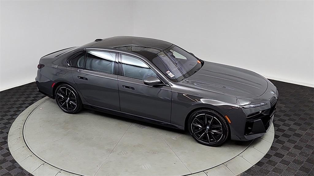 new 2024 BMW 760 car, priced at $140,025