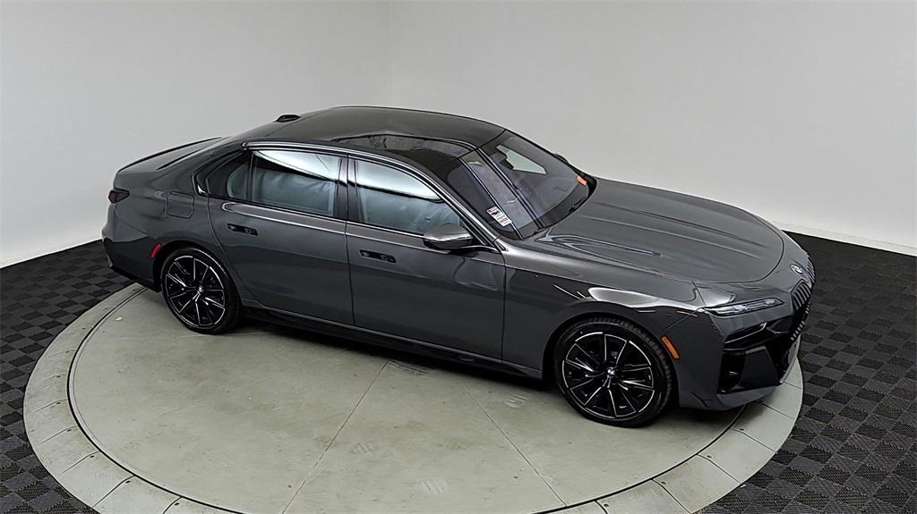 new 2024 BMW 760 car, priced at $140,025