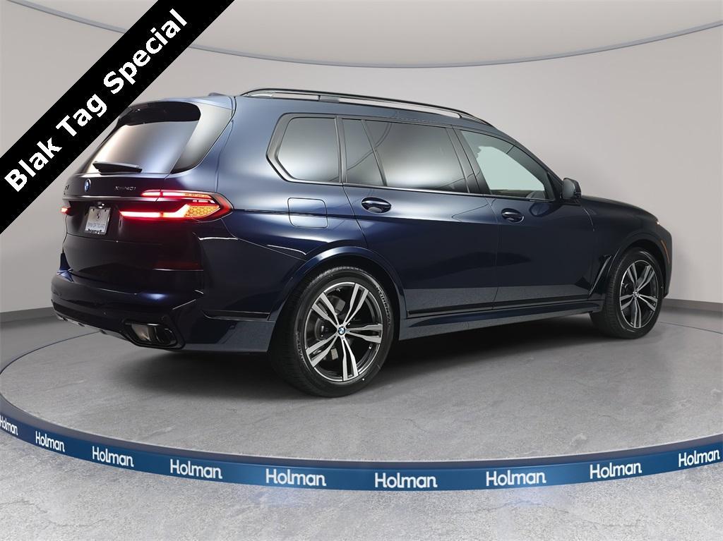 new 2026 BMW X7 car, priced at $100,215