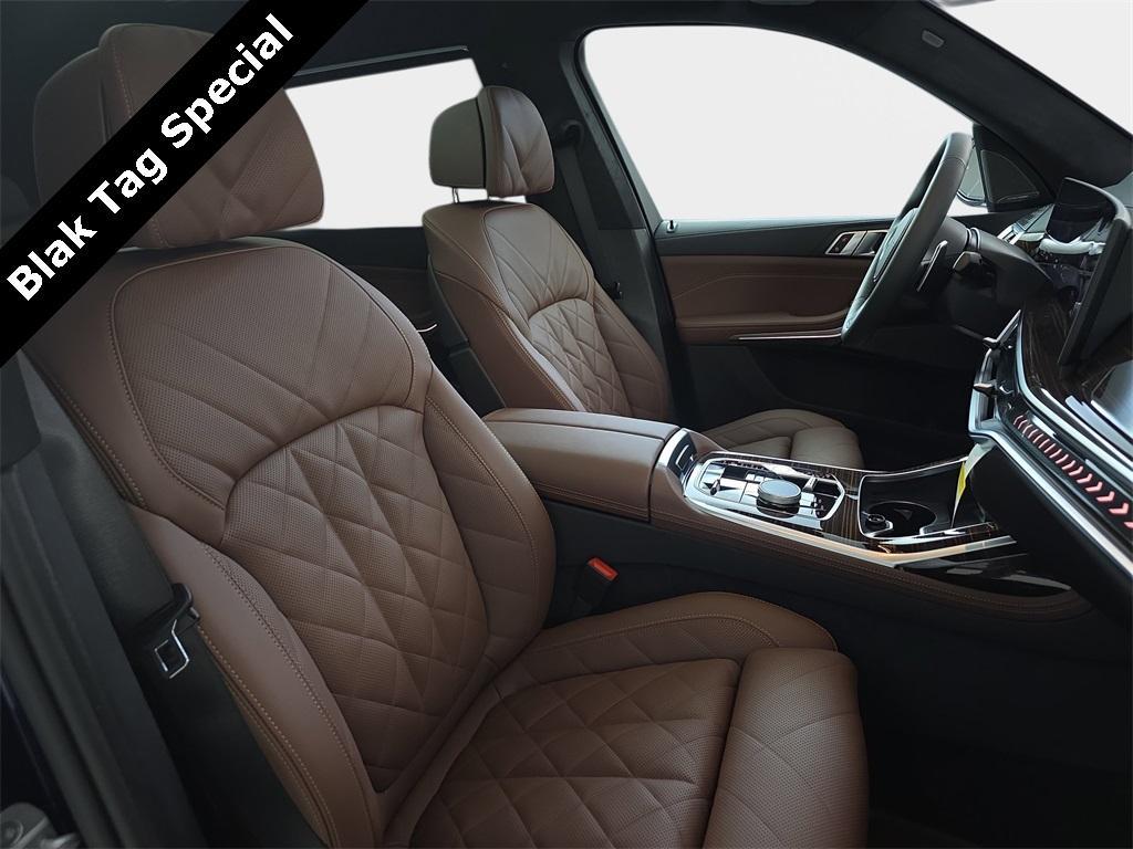 new 2026 BMW X7 car, priced at $100,215