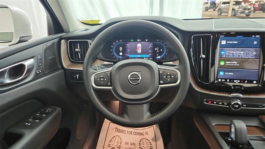 used 2022 Volvo XC60 car, priced at $34,880