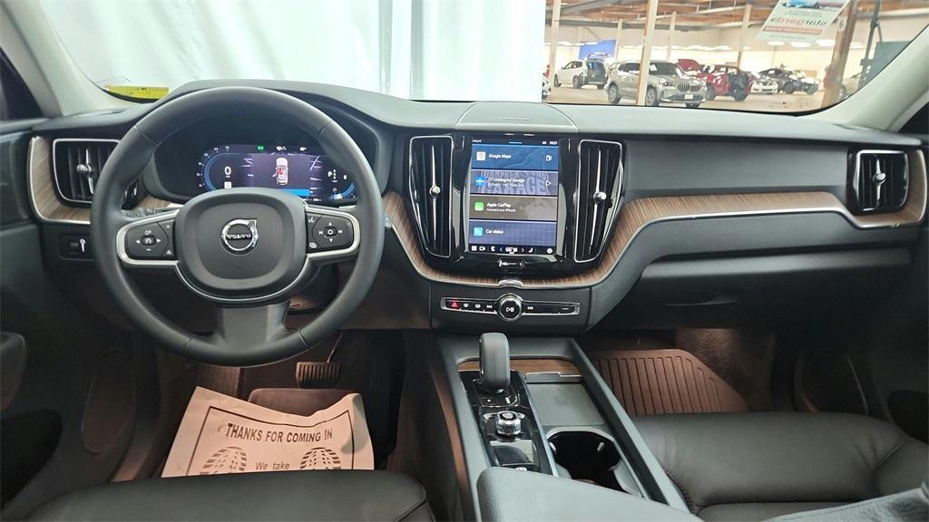used 2022 Volvo XC60 car, priced at $34,880