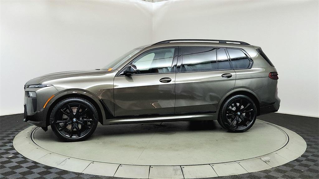 new 2026 BMW X7 car, priced at $123,640