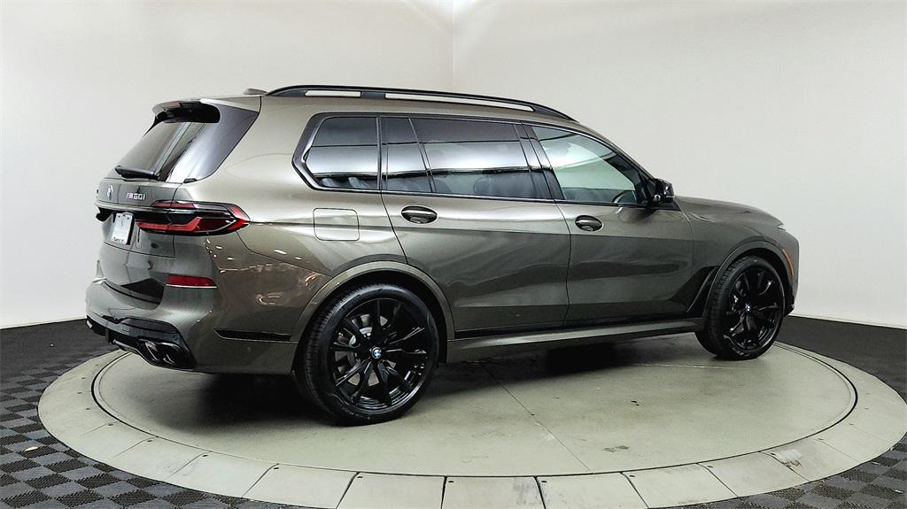 new 2026 BMW X7 car, priced at $123,640