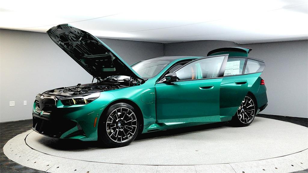 new 2025 BMW M5 car, priced at $130,825