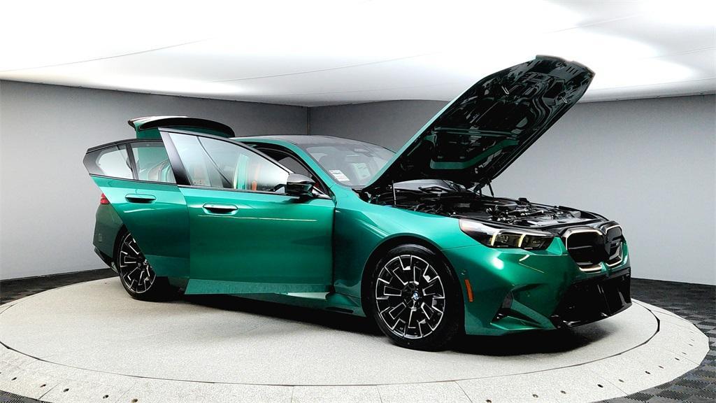 new 2025 BMW M5 car, priced at $130,825