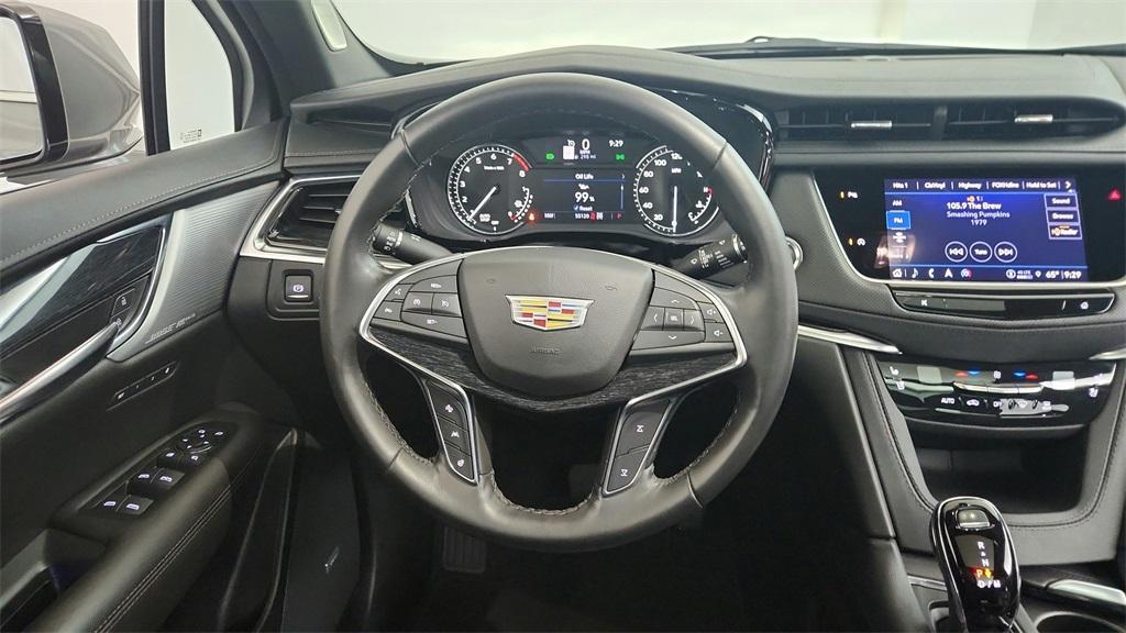 used 2023 Cadillac XT5 car, priced at $27,799