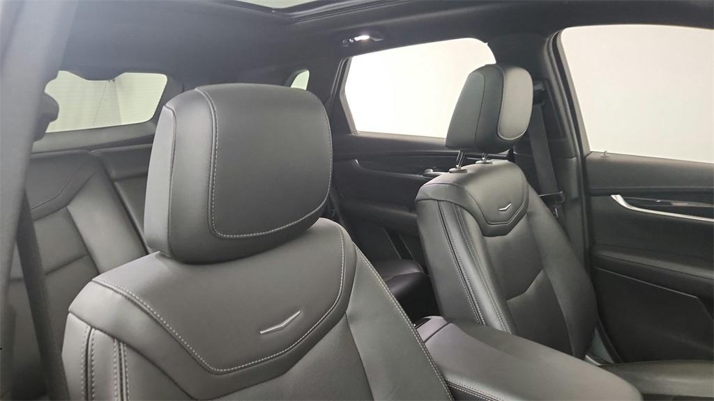 used 2023 Cadillac XT5 car, priced at $27,799