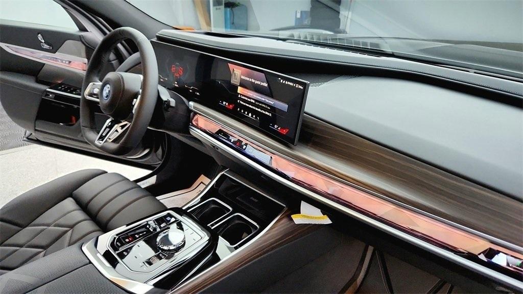 new 2025 BMW i7 car, priced at $129,525