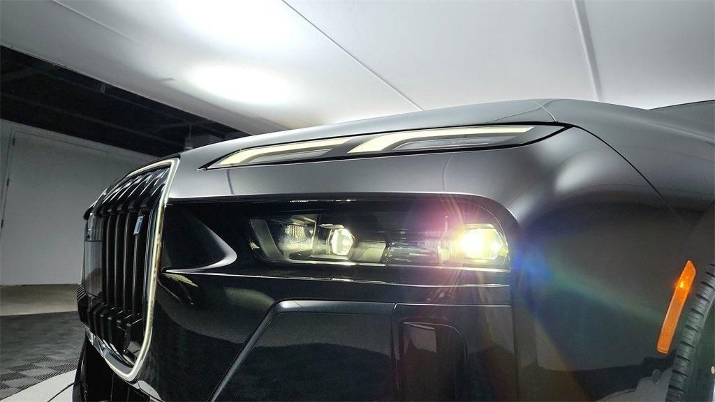 new 2025 BMW i7 car, priced at $129,525