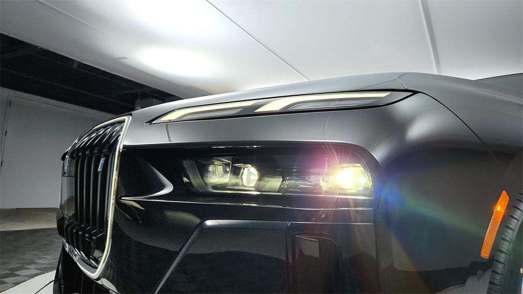 new 2025 BMW i7 car, priced at $129,525