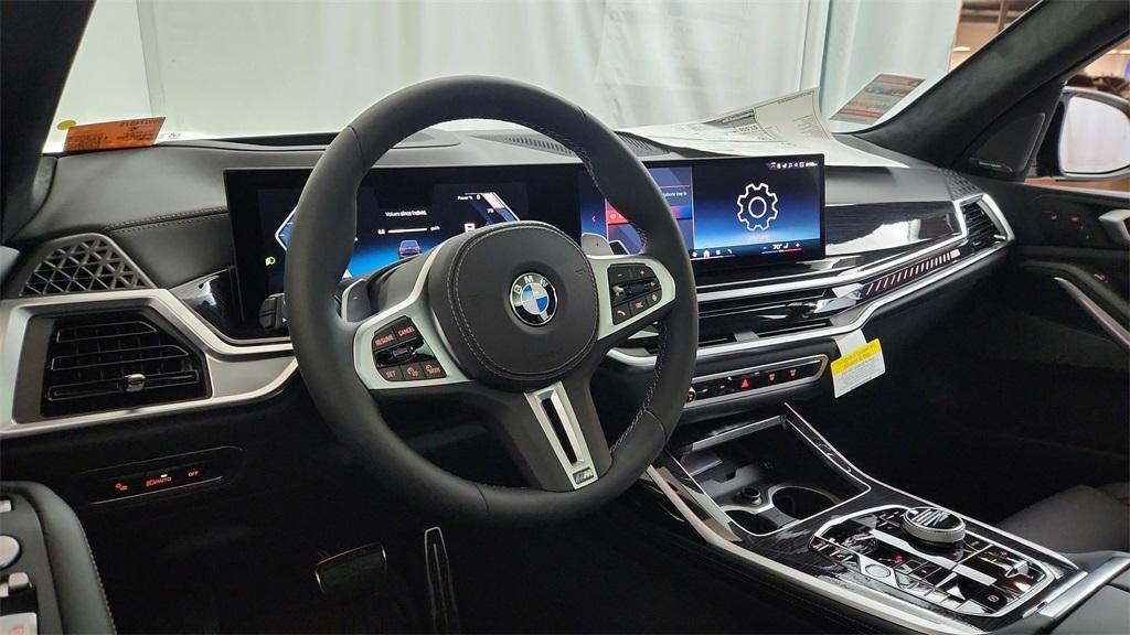 new 2025 BMW X7 car, priced at $122,670