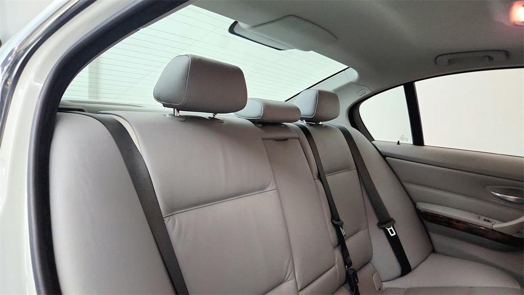 used 2006 BMW 330 car, priced at $11,994