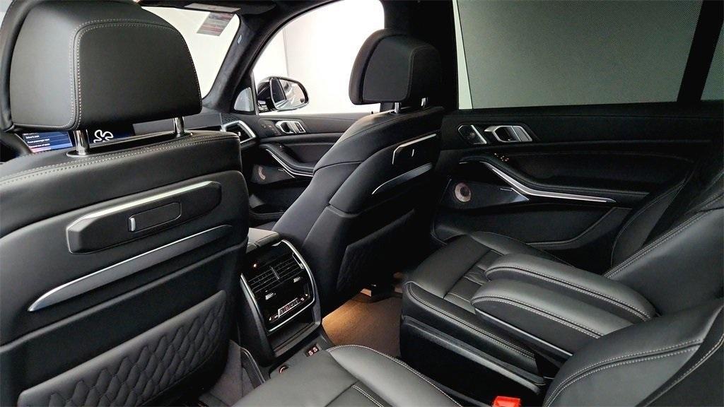 new 2026 BMW ALPINA XB7 car, priced at $163,475