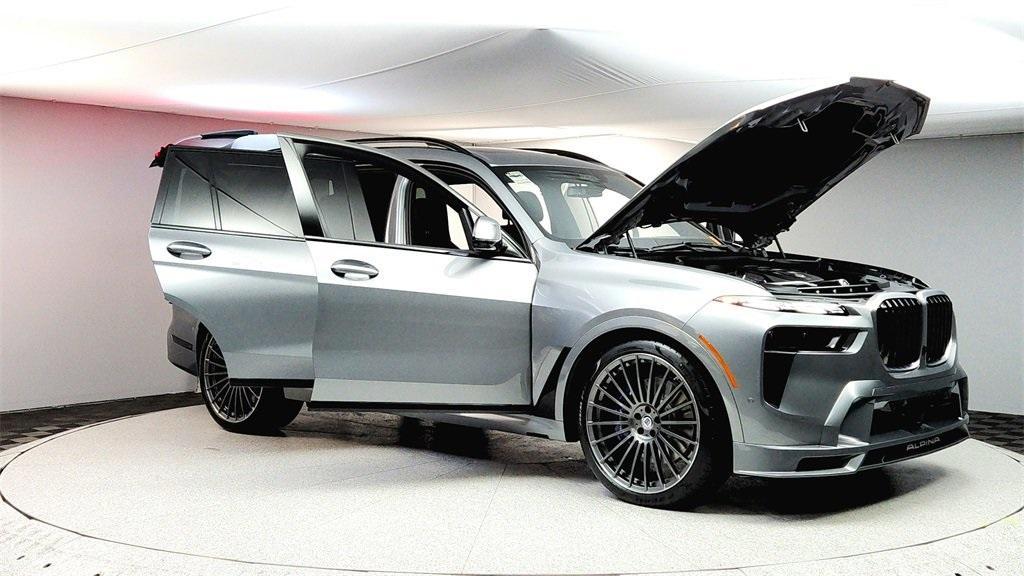 new 2026 BMW ALPINA XB7 car, priced at $163,475