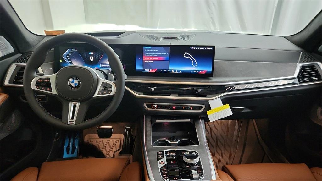 new 2025 BMW X7 car, priced at $124,820